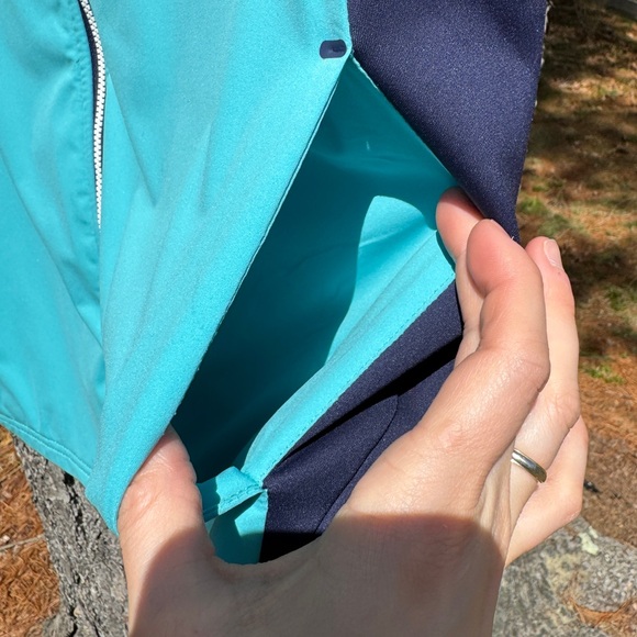 Peter Millar Crown Sport Hyperlight Fuse Hybrid Vest - GARDEN CITY GOLF CLUB - Picture 11 of 15